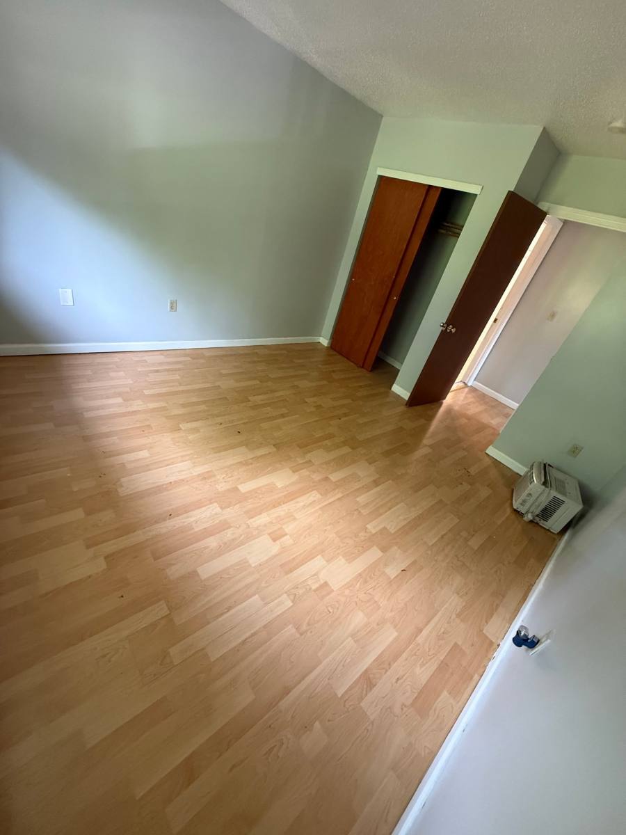 Apartment for rent at 54 Grafton St, Hartford, CT 06106