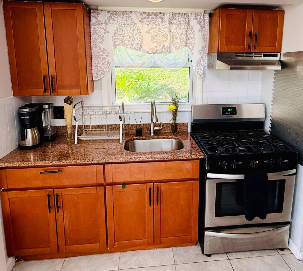 Apartment for rent at 28 Kenilworth Rd, Yonkers, NY 10701