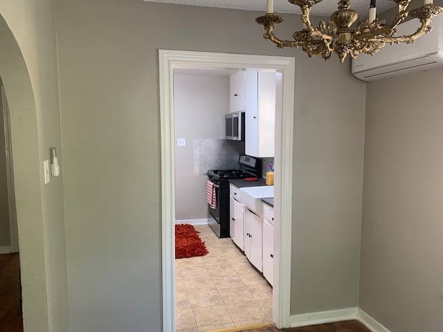 Apartment for rent at 1814 W Summit, San Antonio, TX 78201