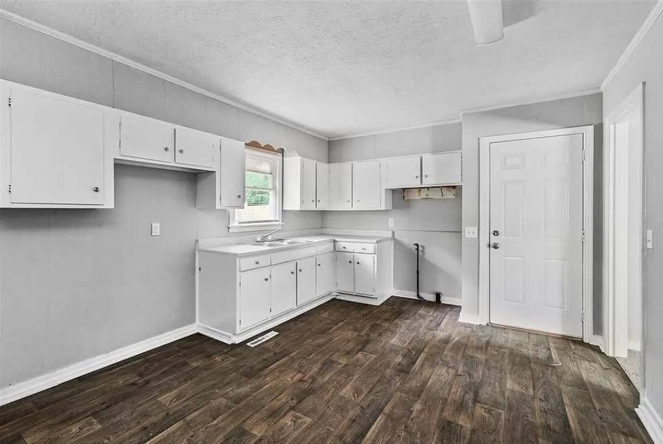 House for rent at 528 Daniel Circle, Jackson, MS 39212