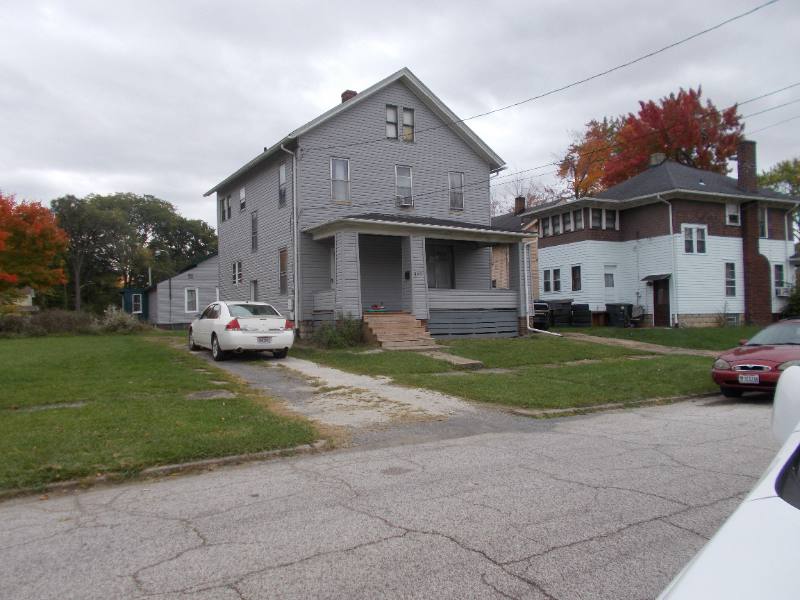 House for rent at 8 Prospect Ave NW, Warren, OH 44483