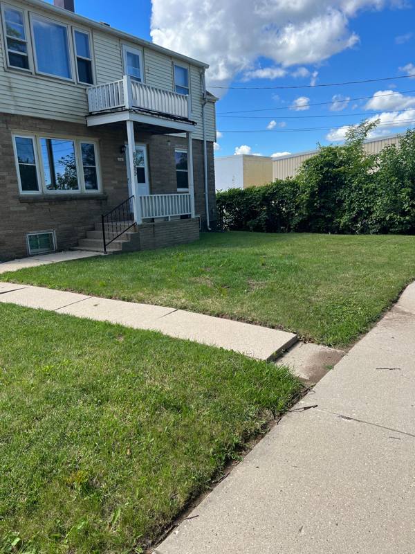 Apartment for rent at 6685 N 42nd St, Milwaukee, WI 53209