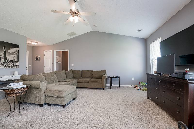 House for rent at 3813 Ridgetop Circle, Jeffersonville, IN 47130