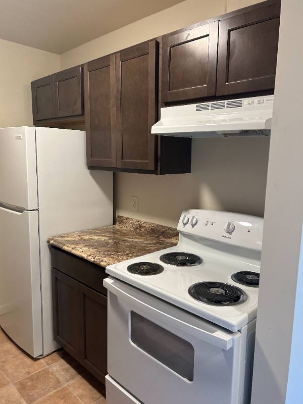 Apartment for rent at 435 S Lincoln Ave #F6, Barnesville, OH 43713
