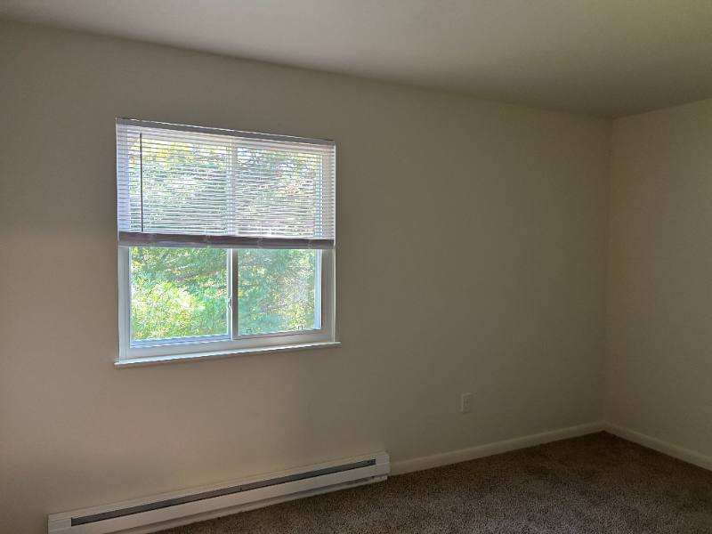 Apartment for rent at 435 S Lincoln Ave #F6, Barnesville, OH 43713