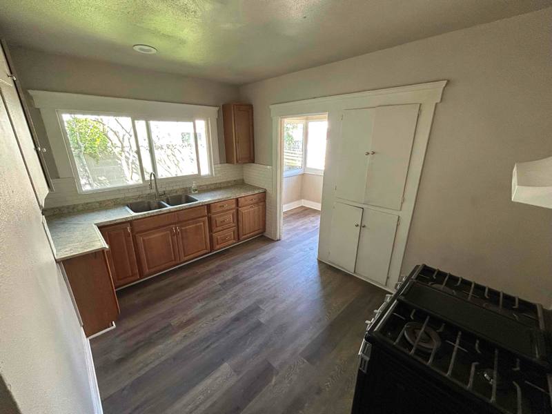 Apartment for rent at 411 W Chestnut Ave #B, Santa Ana, CA 92701