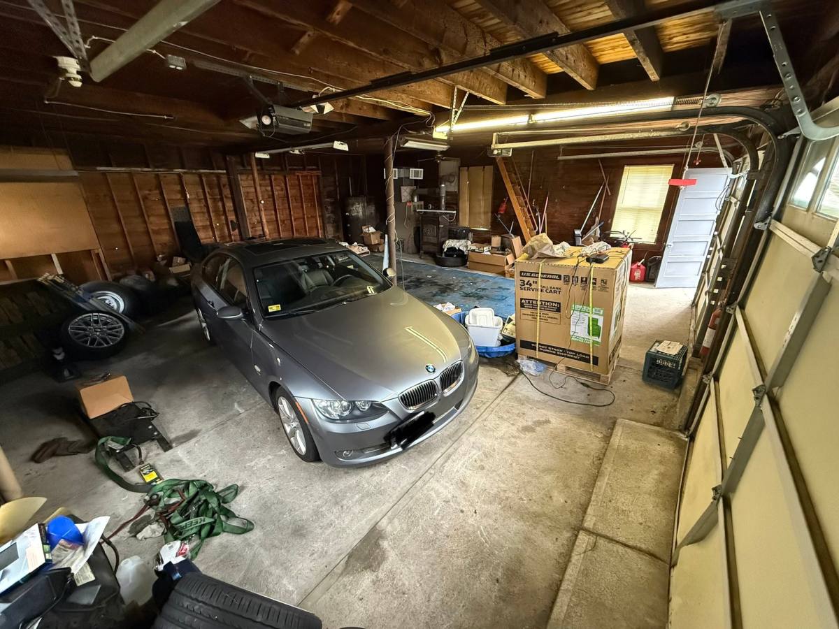 Apartment for rent at 14 Lincoln Ave #GARAGE, Coventry, RI 02816