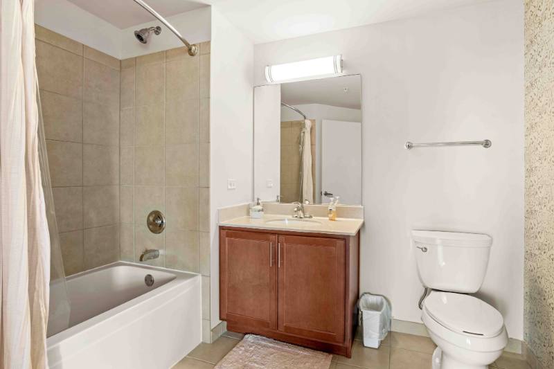 Apartment for rent at 550 W Kinzie St, Chicago, IL 60661