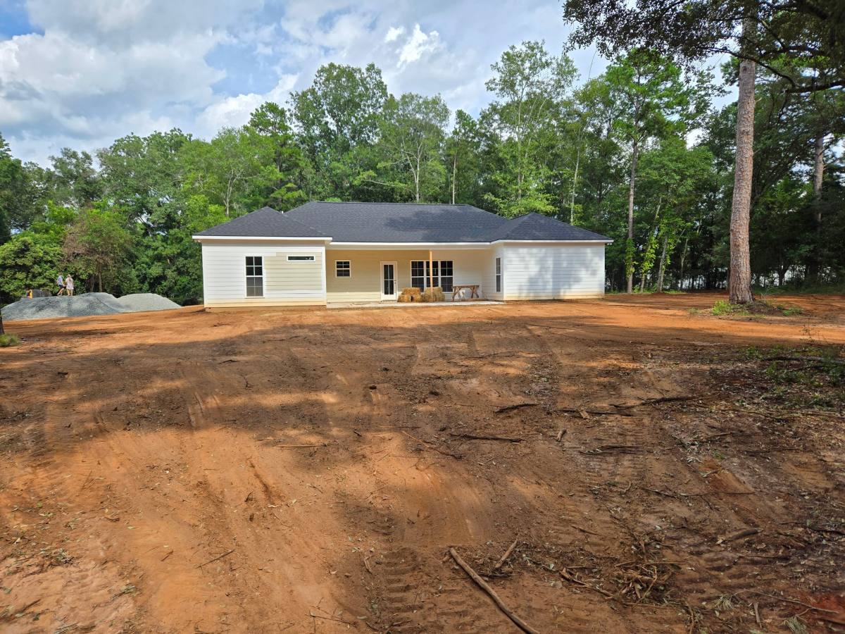 House for rent at 3060 Palmyra Rd, Leesburg, GA 31763