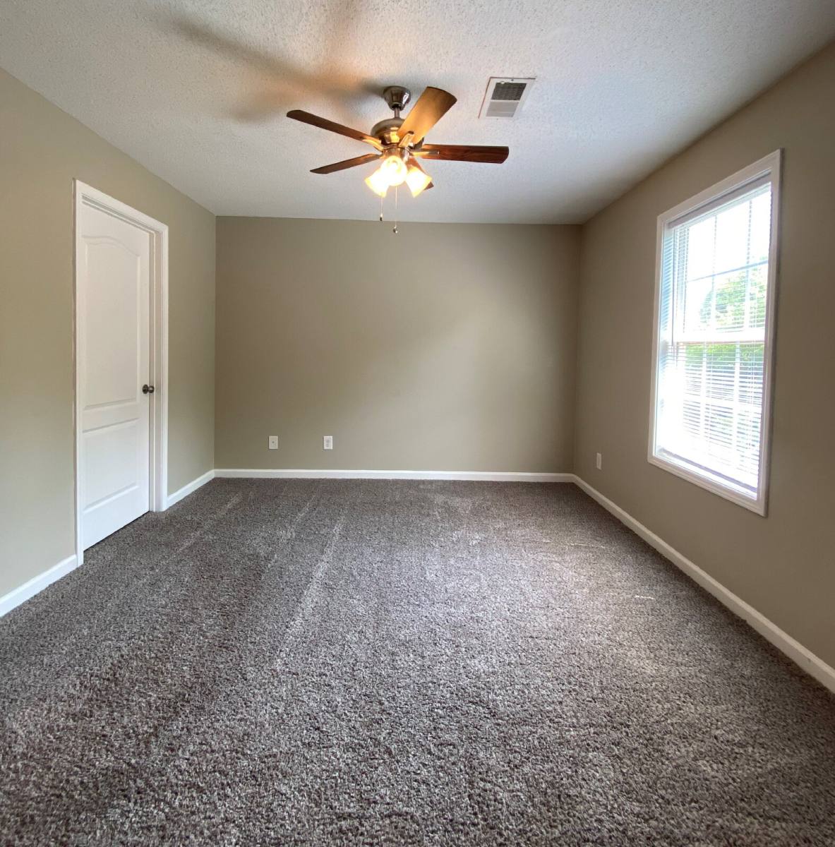 Townhouse for rent at 541B Patriot Park Court, Clarksville, TN 37042