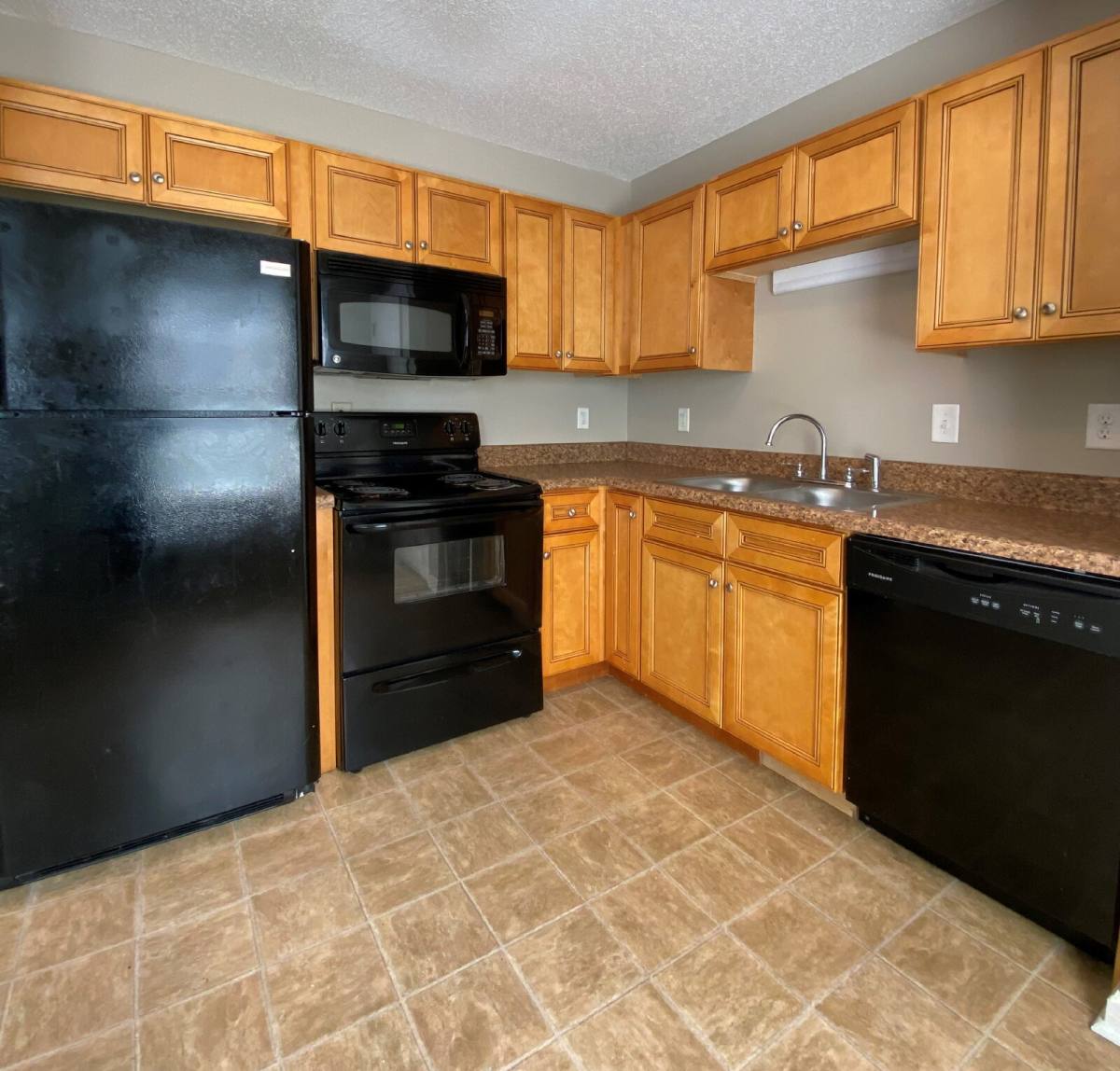Townhouse for rent at 541B Patriot Park Court, Clarksville, TN 37042