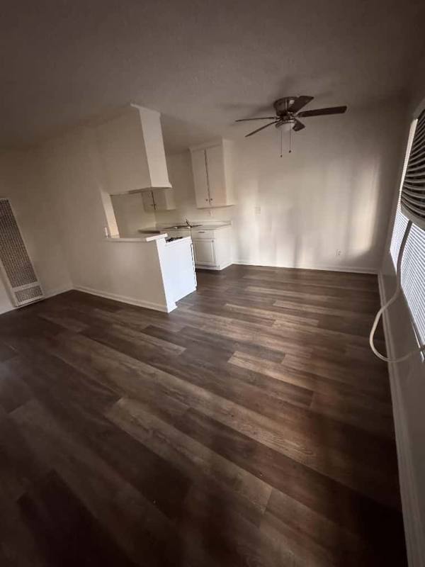Apartment for rent at 6833 Sepulvada Blvd Van Nuys #209, Van Nuys, CA 91405