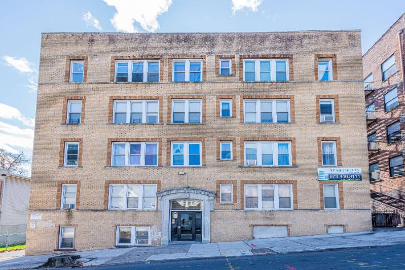 Apartment for rent at 317 William St #2B, Newark, NJ 07108
