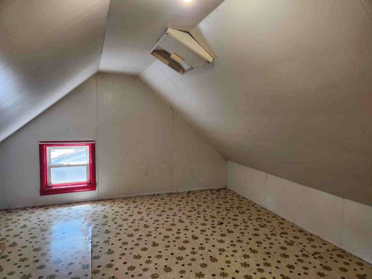 Townhouse for rent at 143 Brockway Ave, Oshkosh, WI 54902