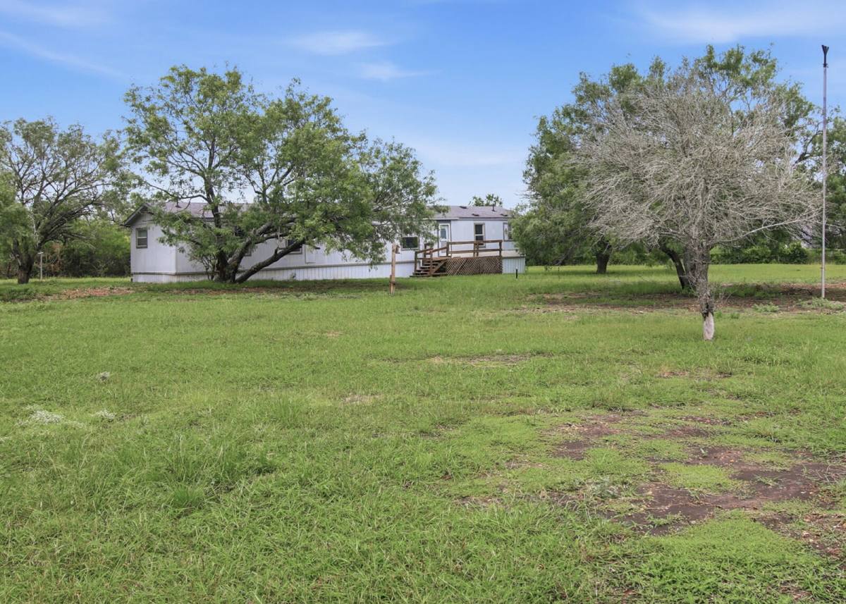 House for rent at 318 Dewey Lane, Seguin, TX 78155