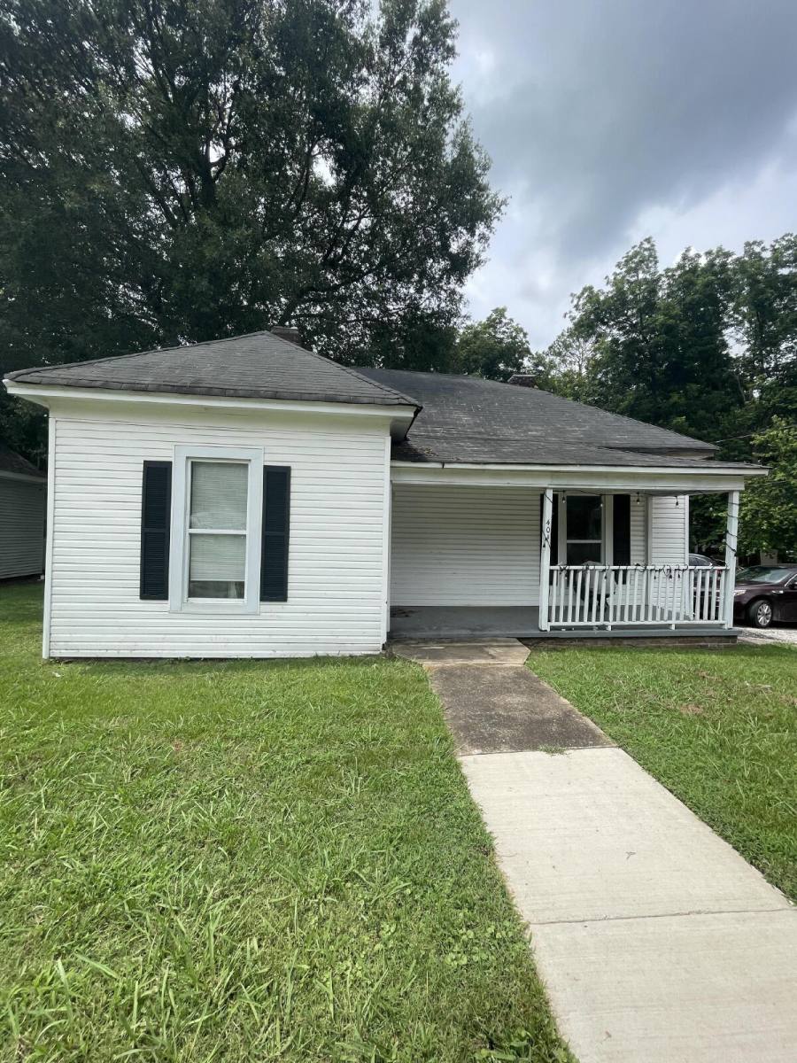 House for rent at 401 Elm St, Martin, TN 38237