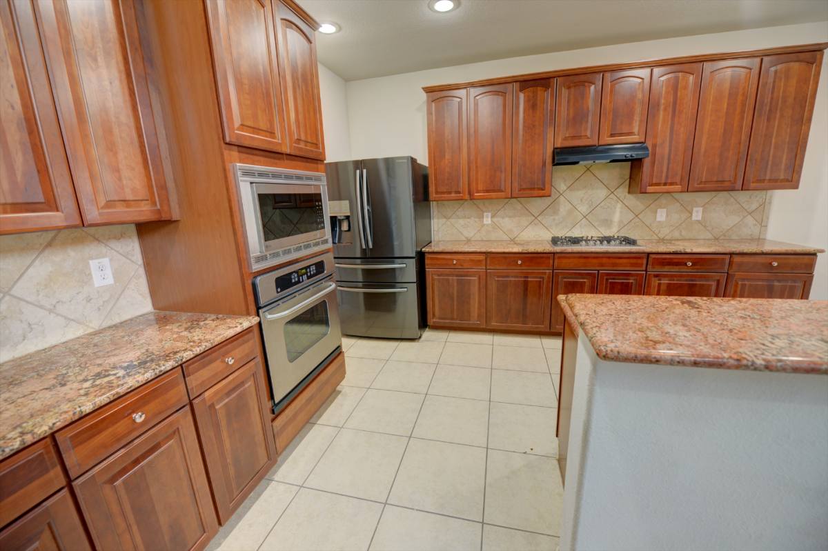 House for rent at 4005 Penny Royal Dr, Keller, TX 76244