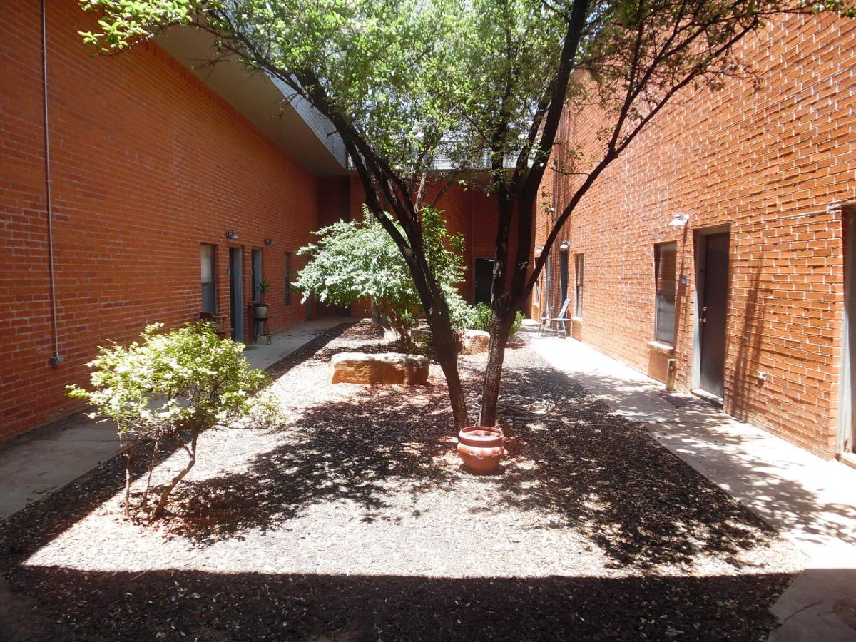 Apartment for rent at 1401 Ave J #1606, Lubbock, TX 79401