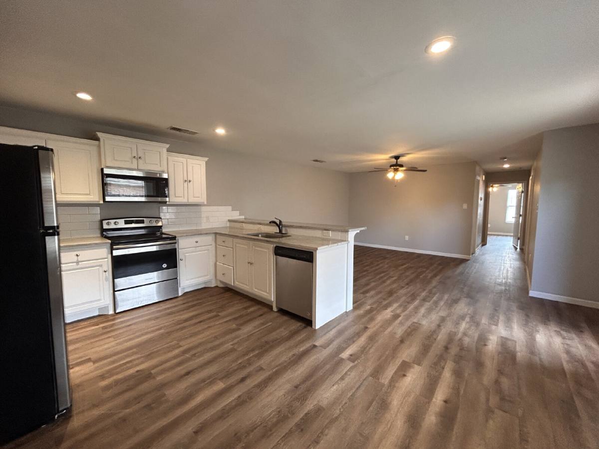 Apartment for rent at 804 N Englewood Ave #B, Lubbock, TX 79416