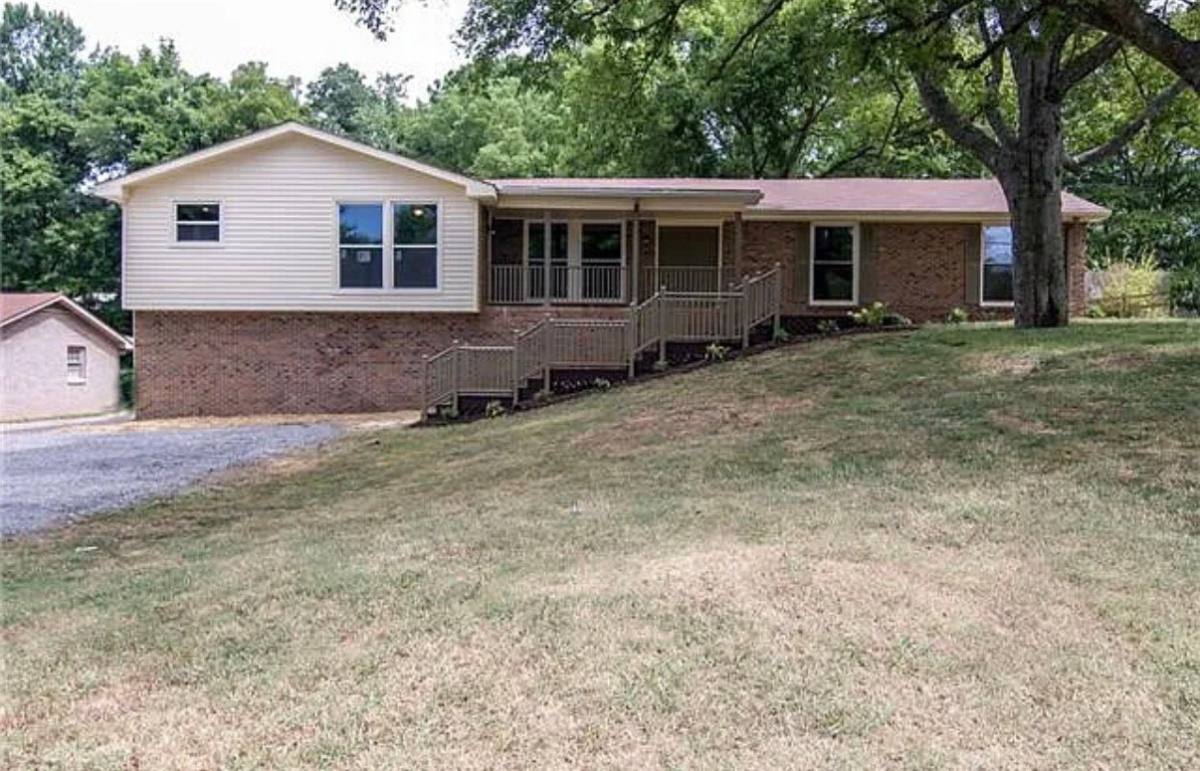 Apartment for rent at 634 Harpeth Bend Dr #B, Nashville, TN 37221