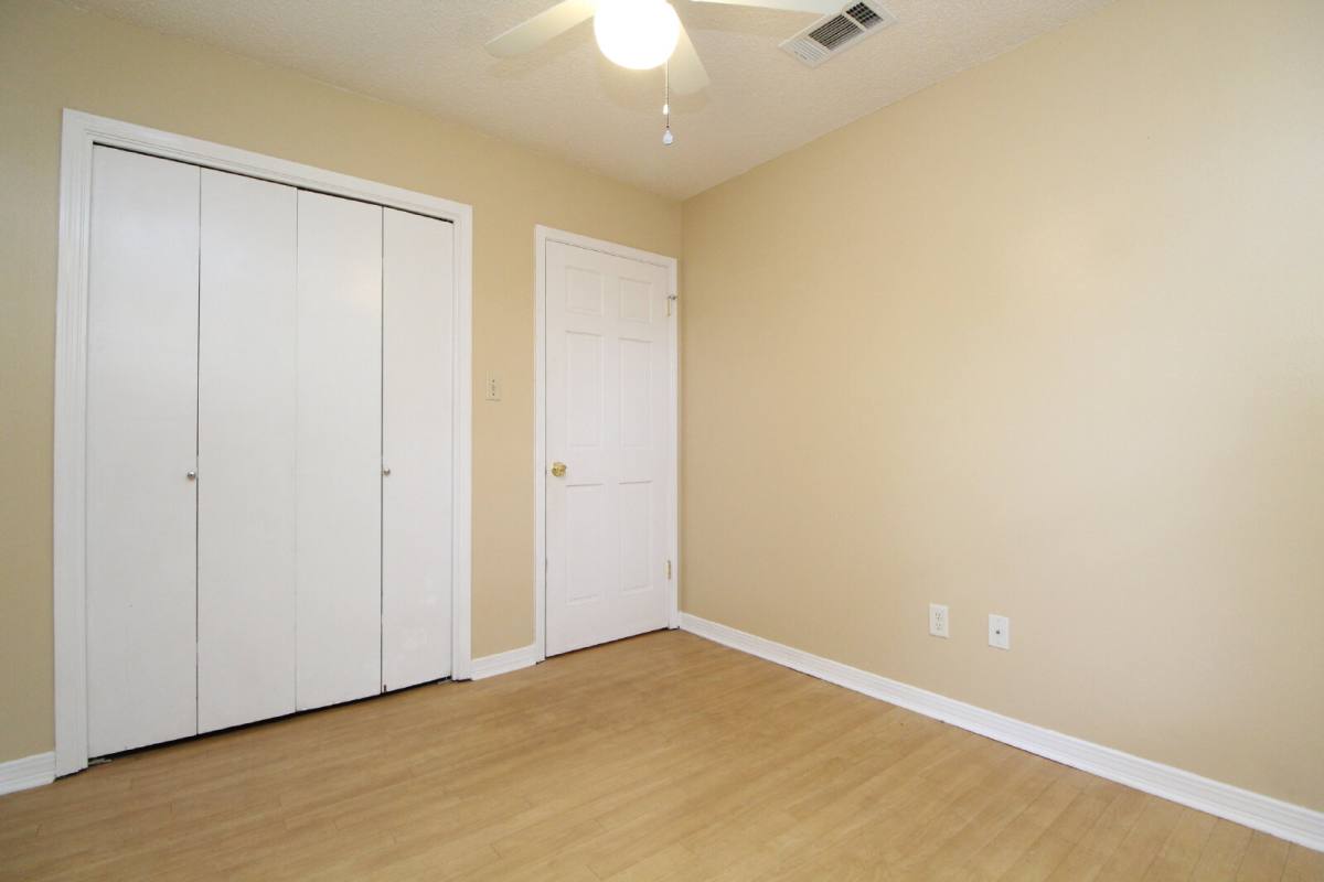 Townhouse for rent at 6201 Forest Pines Dr #D, Pensacola, FL 32526
