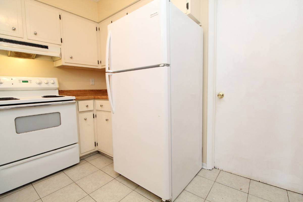 Townhouse for rent at 6201 Forest Pines Dr #D, Pensacola, FL 32526