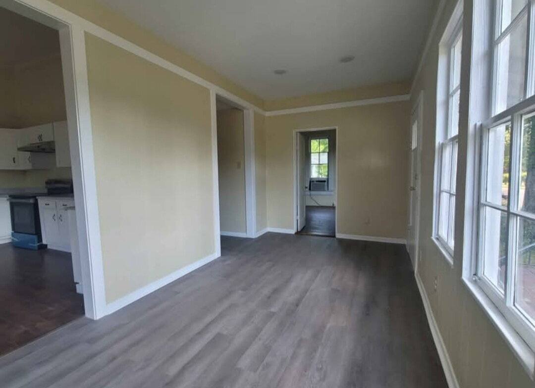 House for rent at 1005 E Fannin St, Marshall, TX 75670