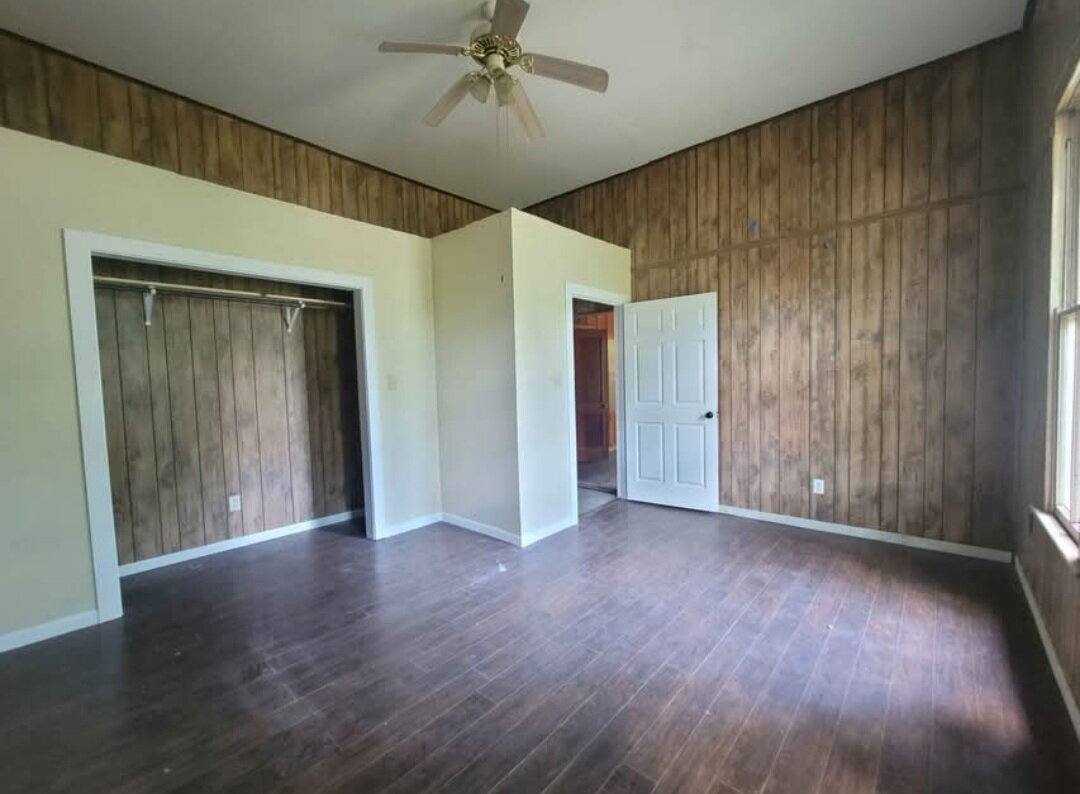 House for rent at 1005 E Fannin St, Marshall, TX 75670