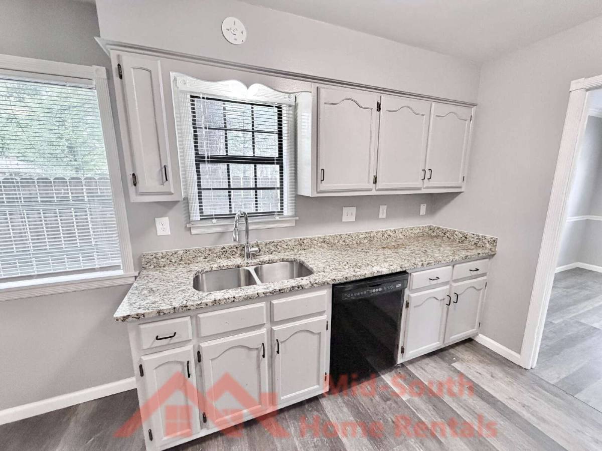 Apartment for rent at 512 McElroy Rd #A, Memphis, TN 38120