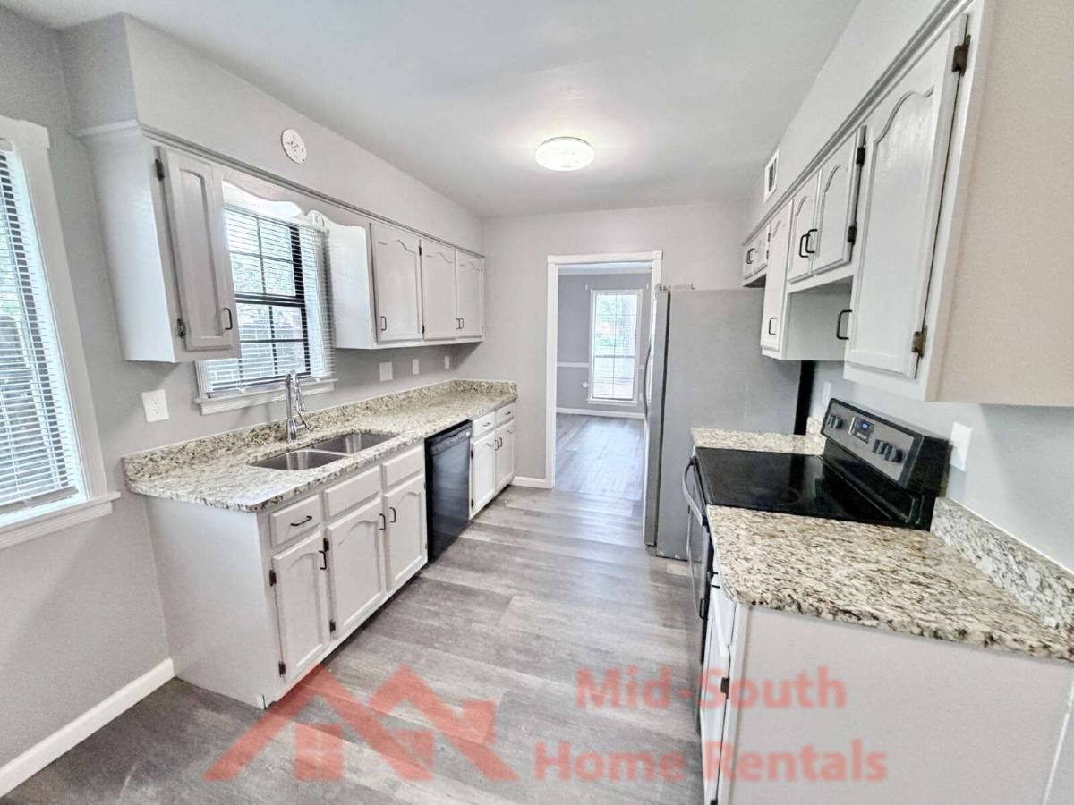 Apartment for rent at 512 McElroy Rd #A, Memphis, TN 38120