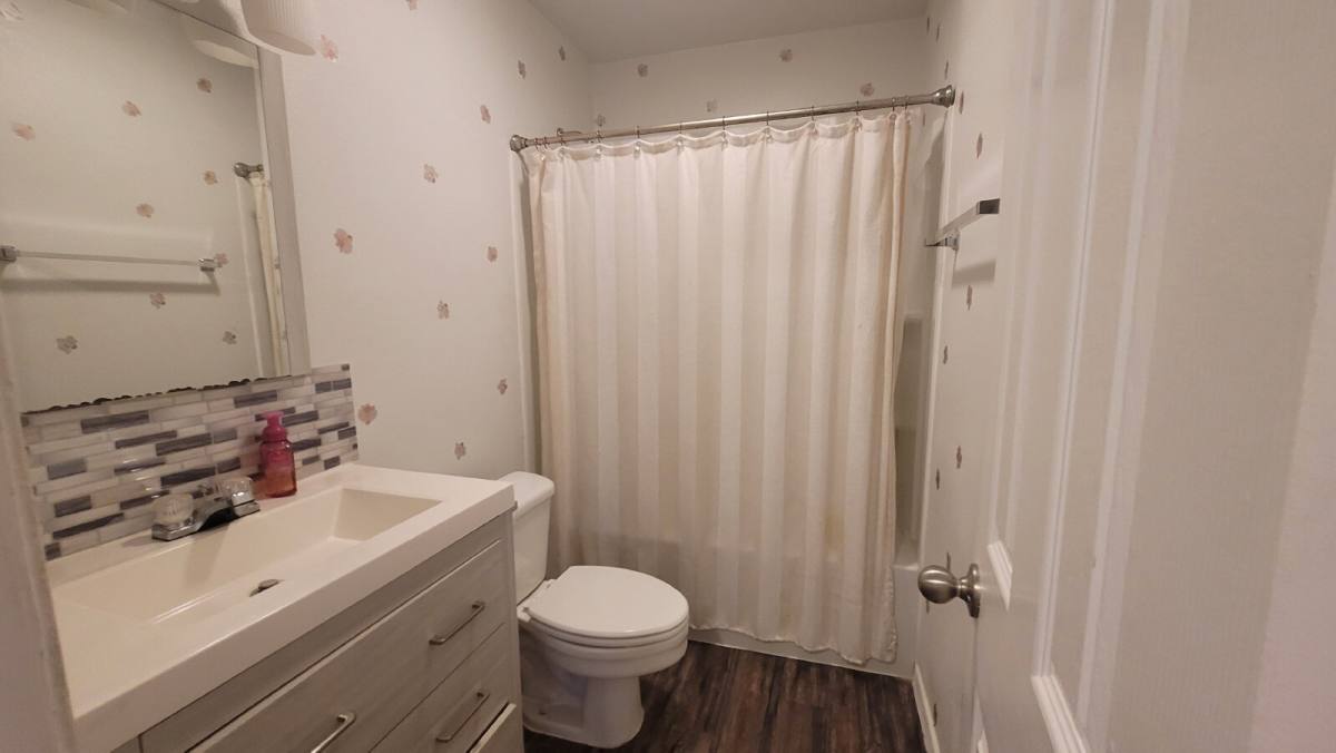 House for rent at 701 E Pinecrest Dr, Marshall, TX 75670