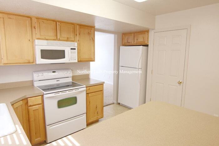 Townhouse for rent at 1328 E 6175 S, Ogden, UT 84405