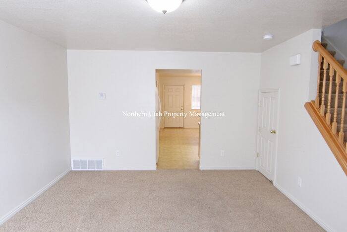 Townhouse for rent at 1328 E 6175 S, Ogden, UT 84405