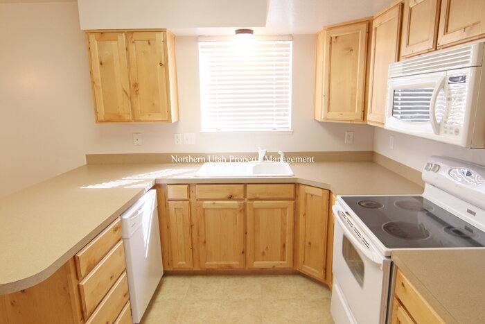 Townhouse for rent at 1328 E 6175 S, Ogden, UT 84405