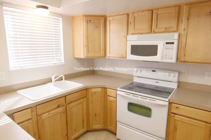 Townhouse for rent at 1328 E 6175 S, Ogden, UT 84405