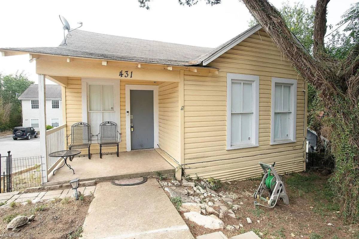 House for rent at 431 Lindsey St, San Marcos, TX 78666