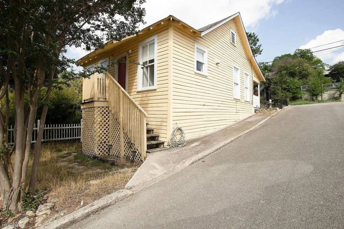 House for rent at 431 Lindsey St, San Marcos, TX 78666
