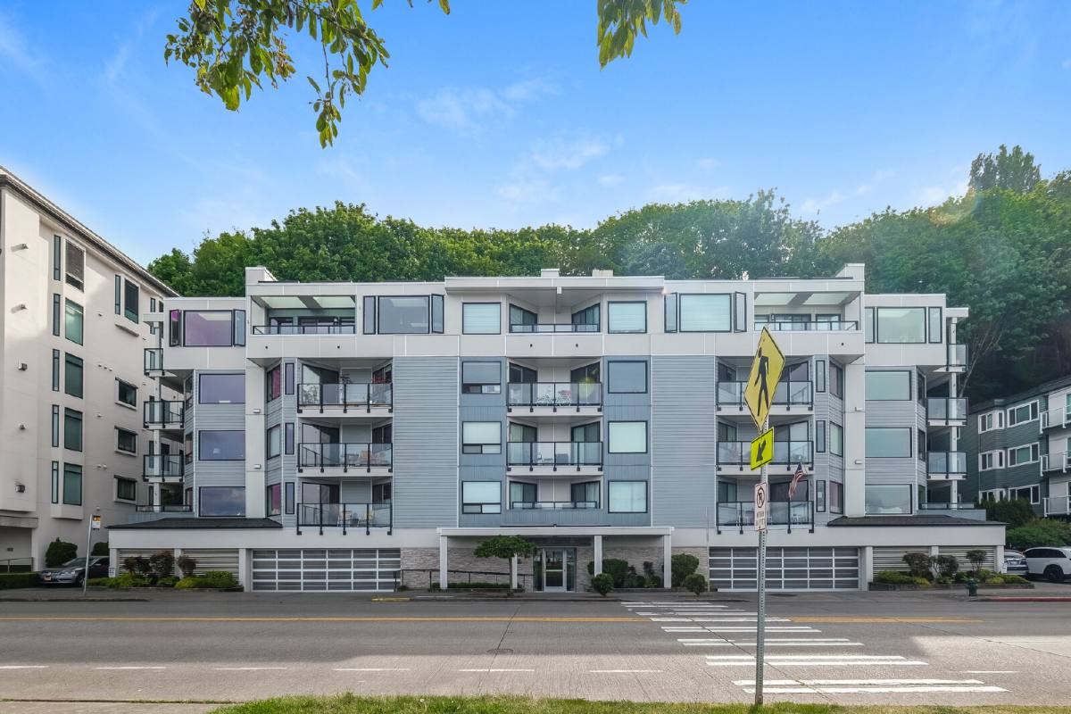 Condo for rent at 1639 Harbor Ave SW #301, Seattle, WA 98126