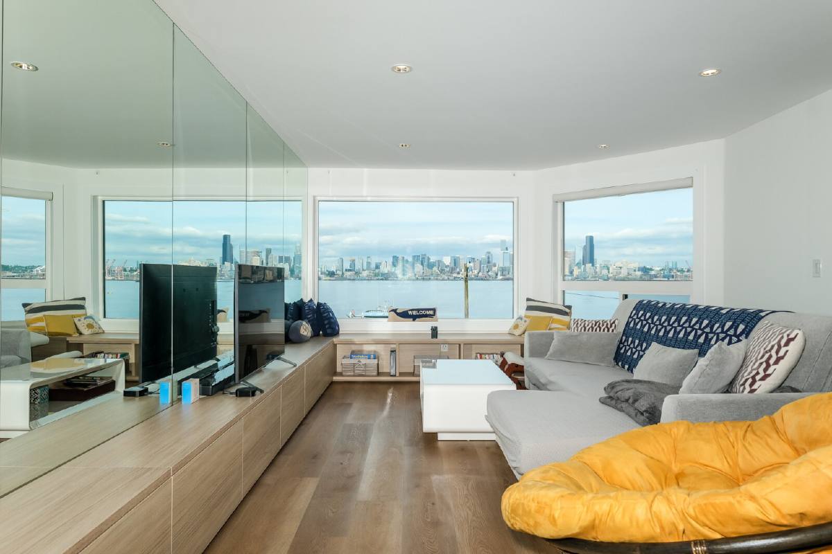 Condo for rent at 1639 Harbor Ave SW #301, Seattle, WA 98126