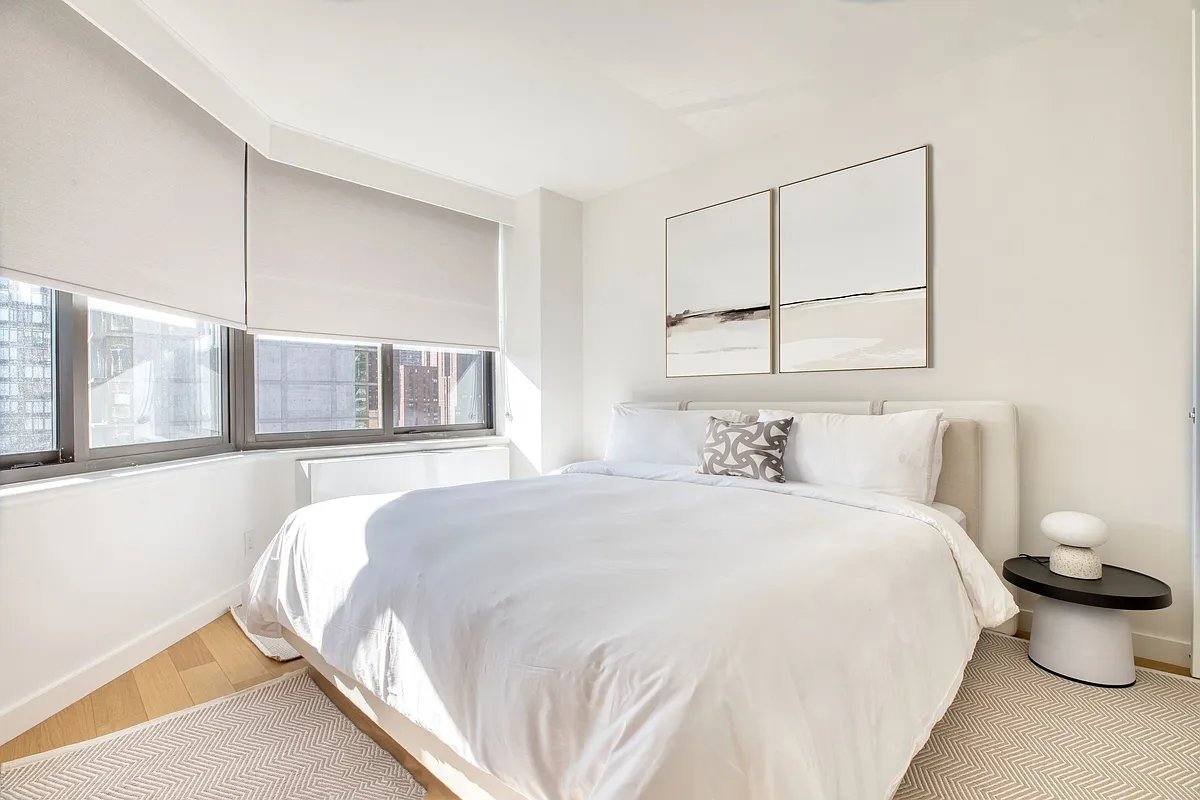 Apartment for rent at 301 E 94th St, New York, NY 10128