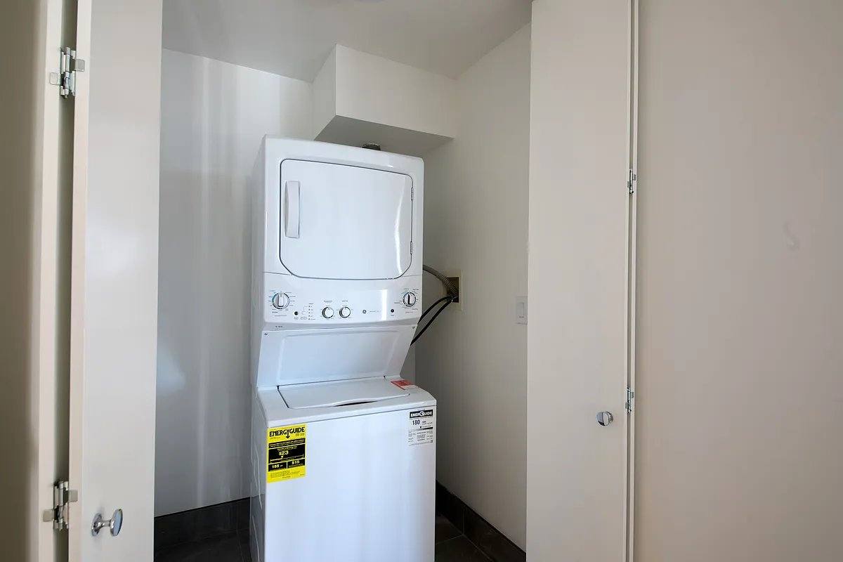 Apartment for rent at 301 E 94th St, New York, NY 10128