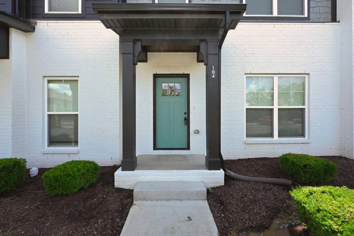 Townhouse for rent at 104 Beignet Private Alley, Hendersonville, TN 37075
