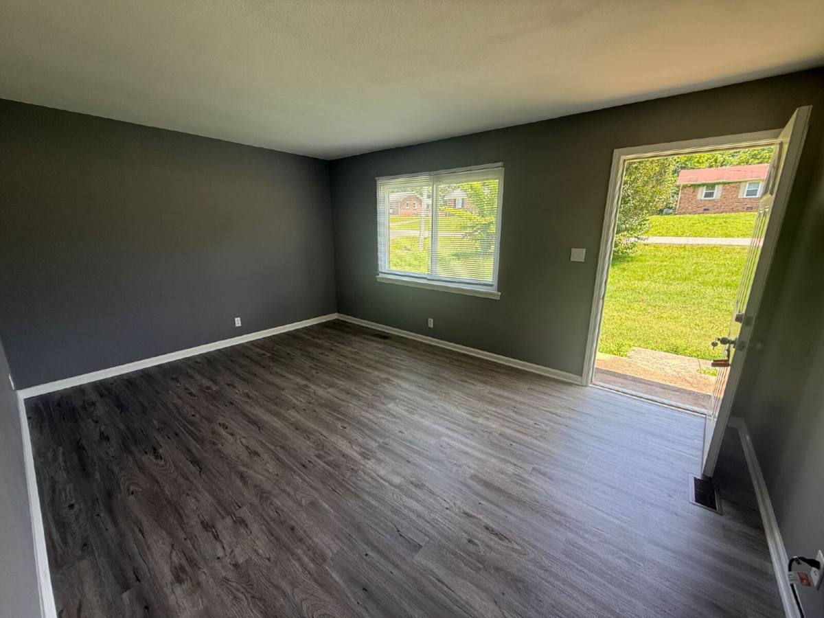 House for rent at 1318 Courtney Dr, Clarksville, TN 37042