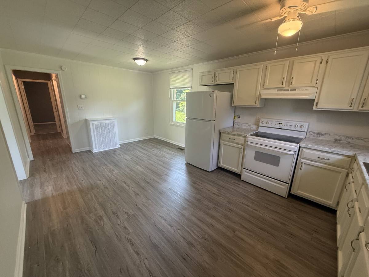 House for rent at 1318 Courtney Dr, Clarksville, TN 37042