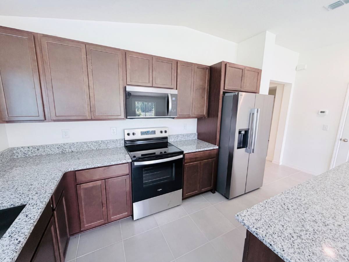 House for rent at 5537 Creek Haven Way, Lakeland, FL 33810