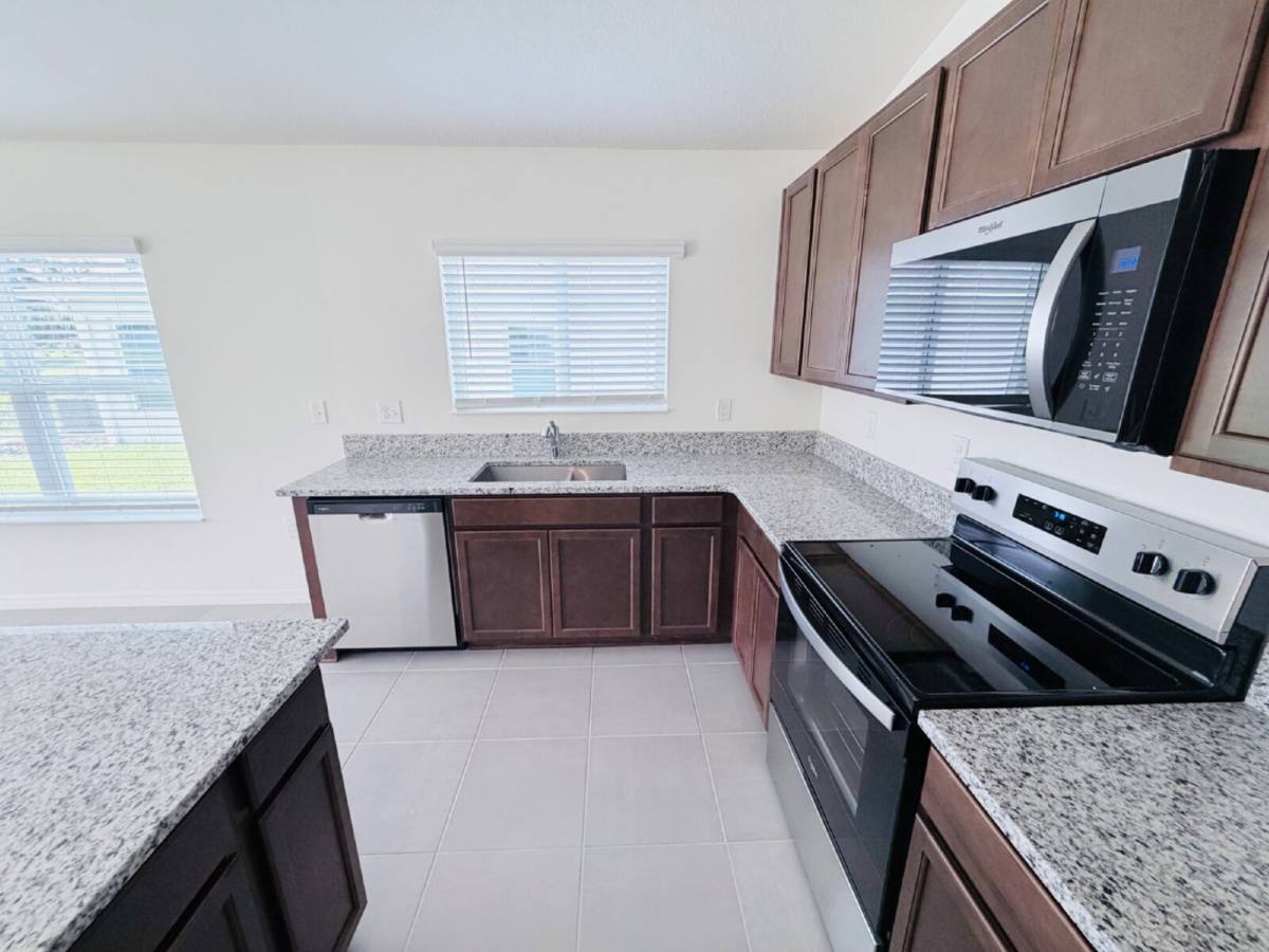 House for rent at 5537 Creek Haven Way, Lakeland, FL 33810