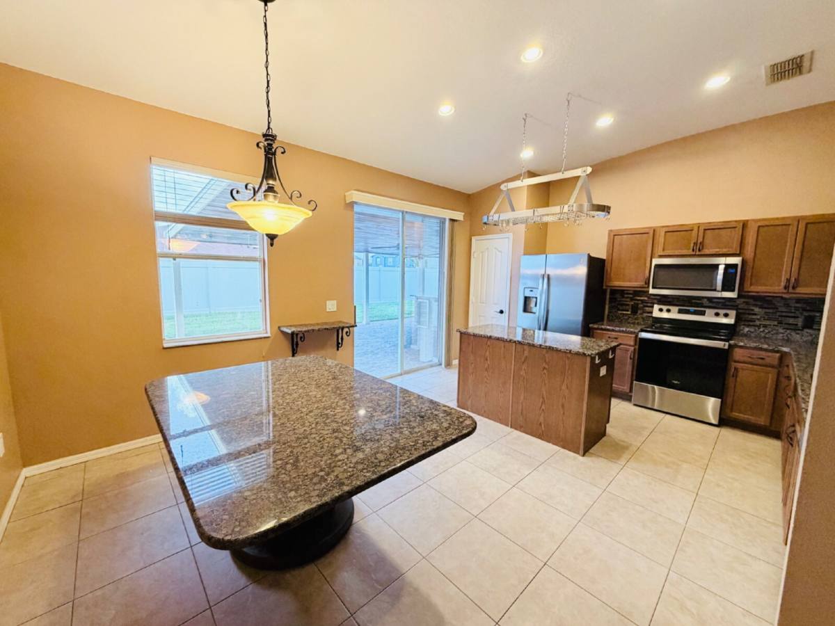House for rent at 3227 Ogden Dr, Mulberry, FL 33860