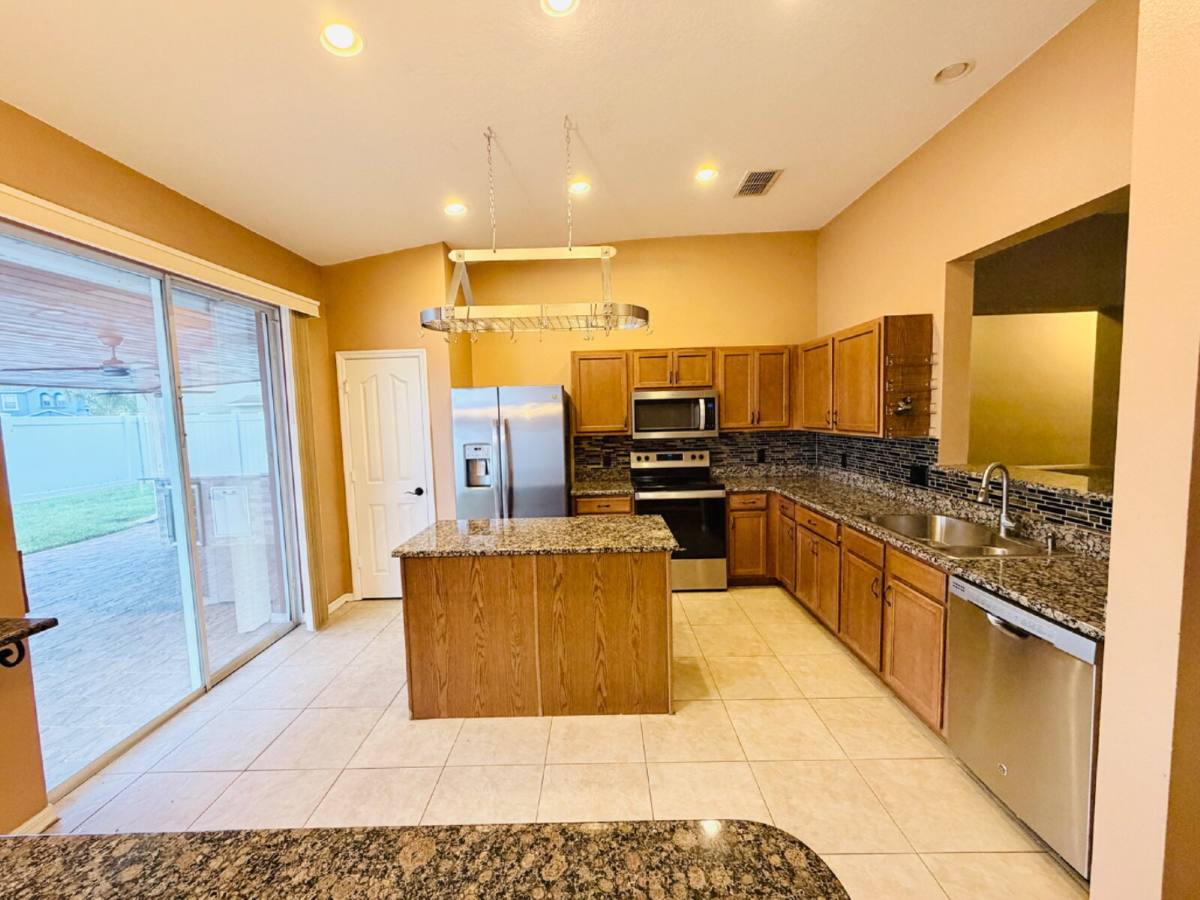 House for rent at 3227 Ogden Dr, Mulberry, FL 33860