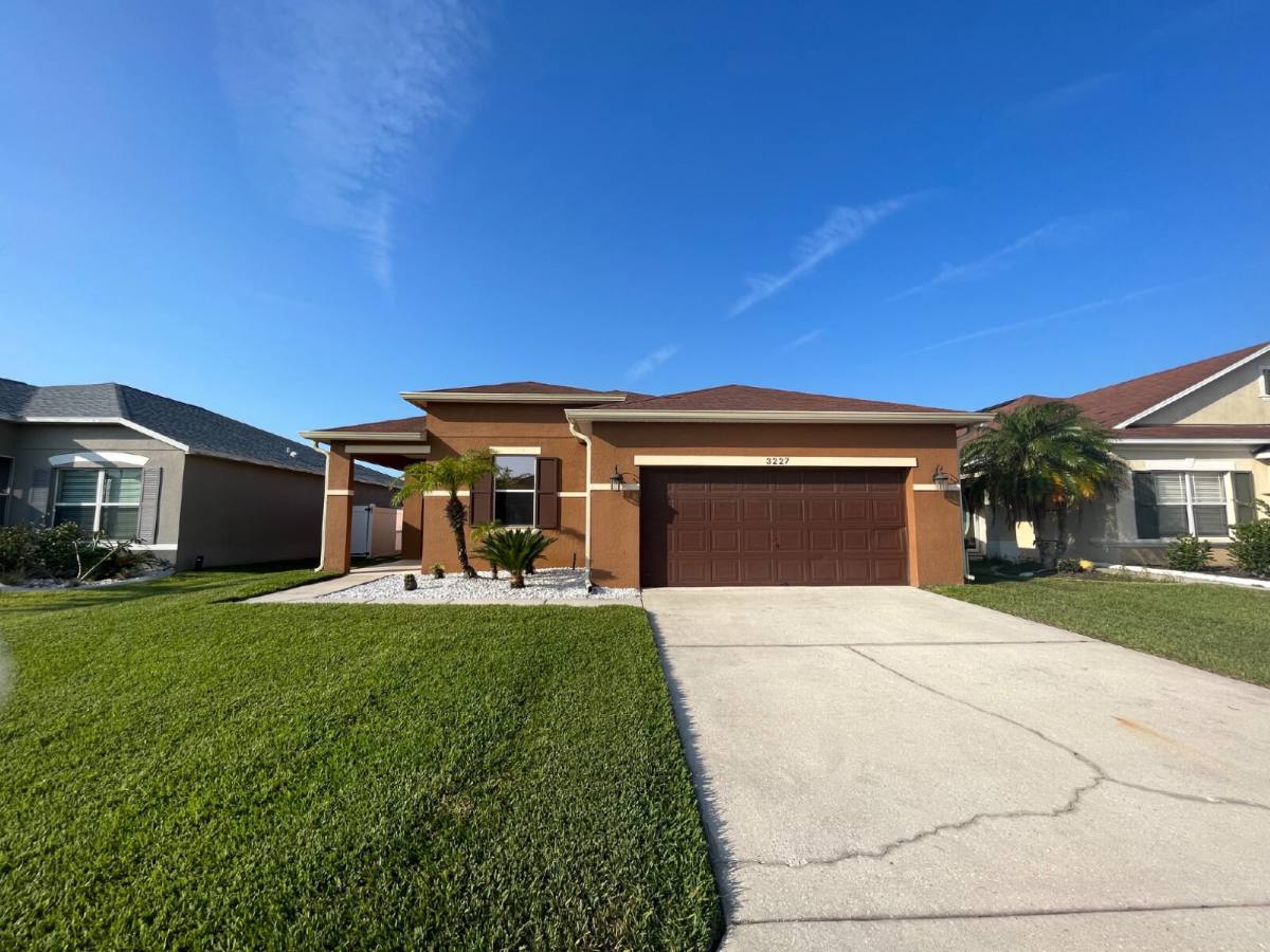 House for rent at 3227 Ogden Dr, Mulberry, FL 33860