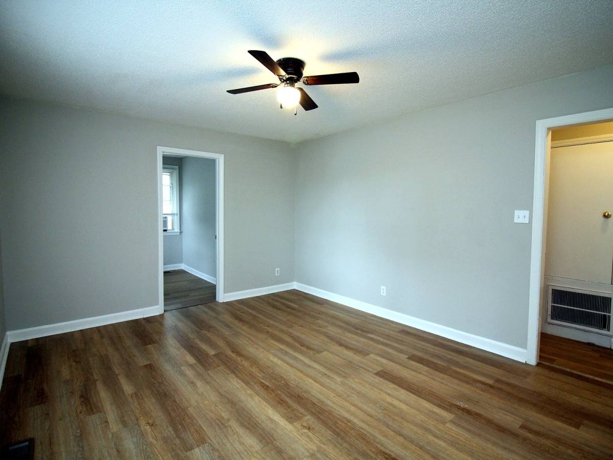 House for rent at 1502 Woodmere Dr, Greensboro, NC 27405